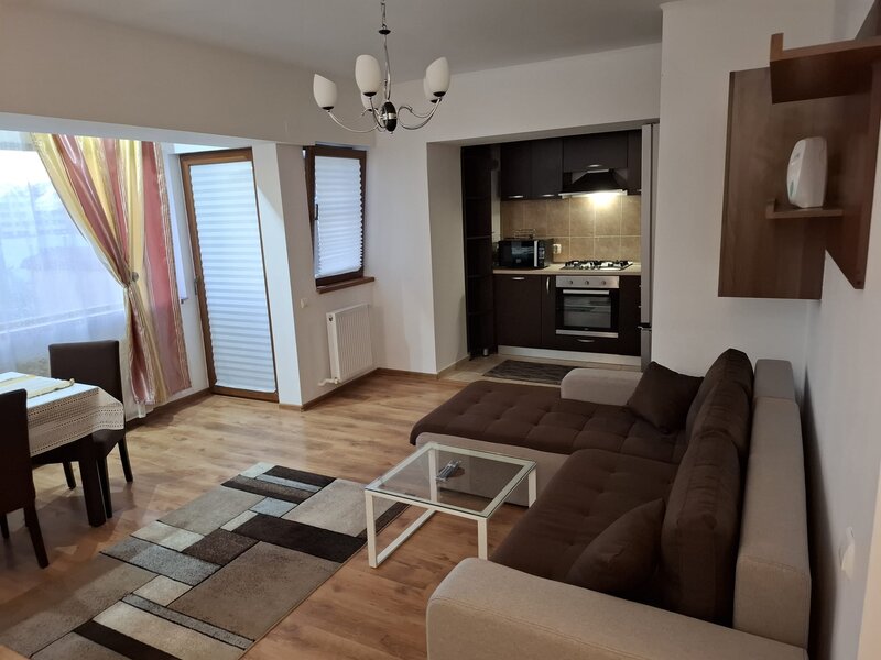 Metrou Nicolae Grigorescu, Aleea Calnau 10-16.