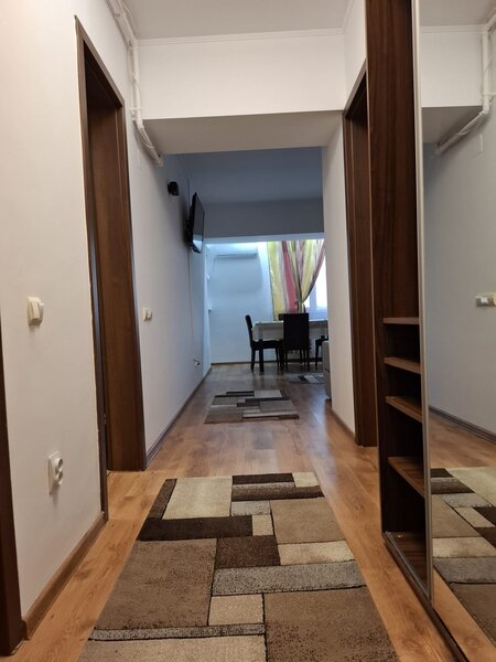 Metrou Nicolae Grigorescu, Aleea Calnau 10-16.